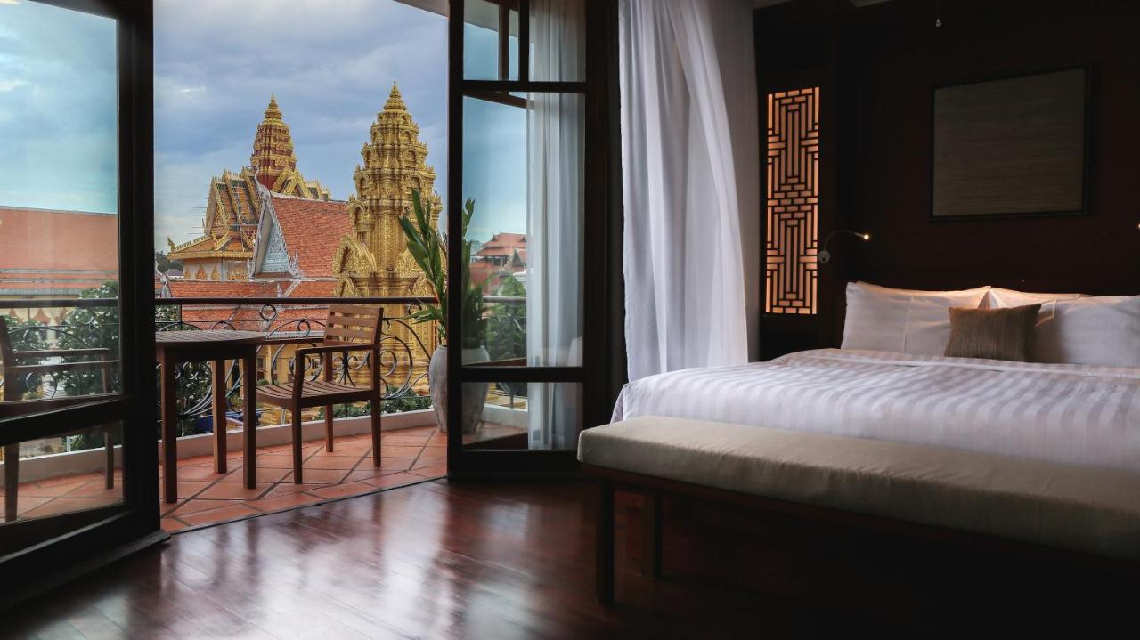 Amanjaya Pancam Suites Hotel Phnom Penh Bagian luar foto